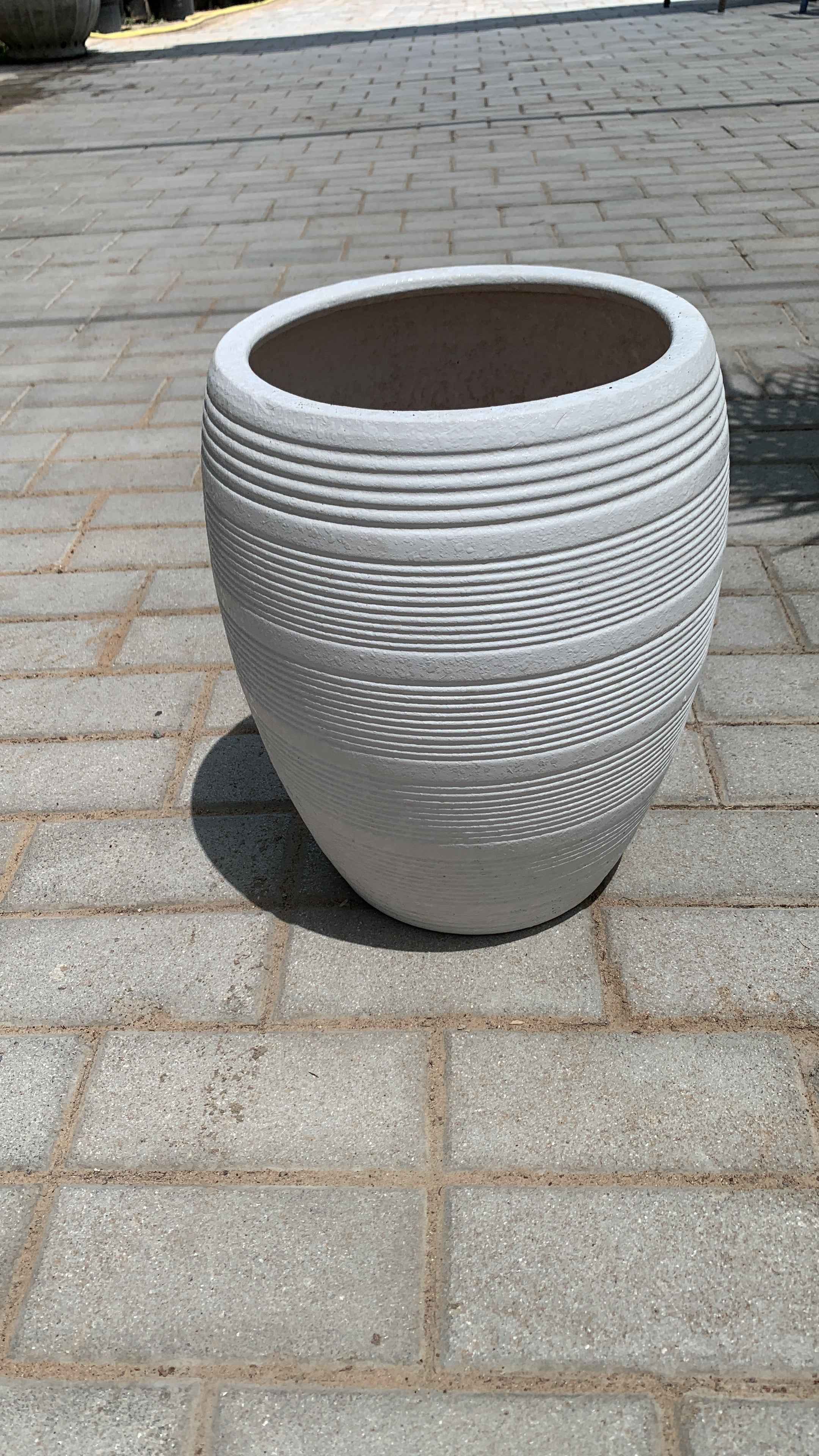 White Ceramic pot